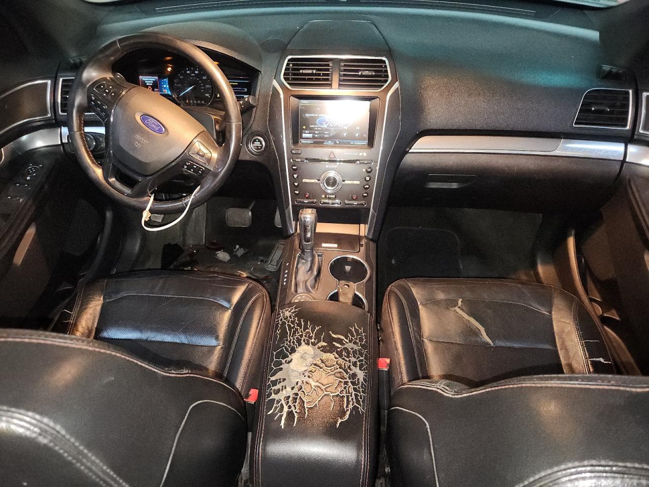 Ford Explorer Sport Image 2