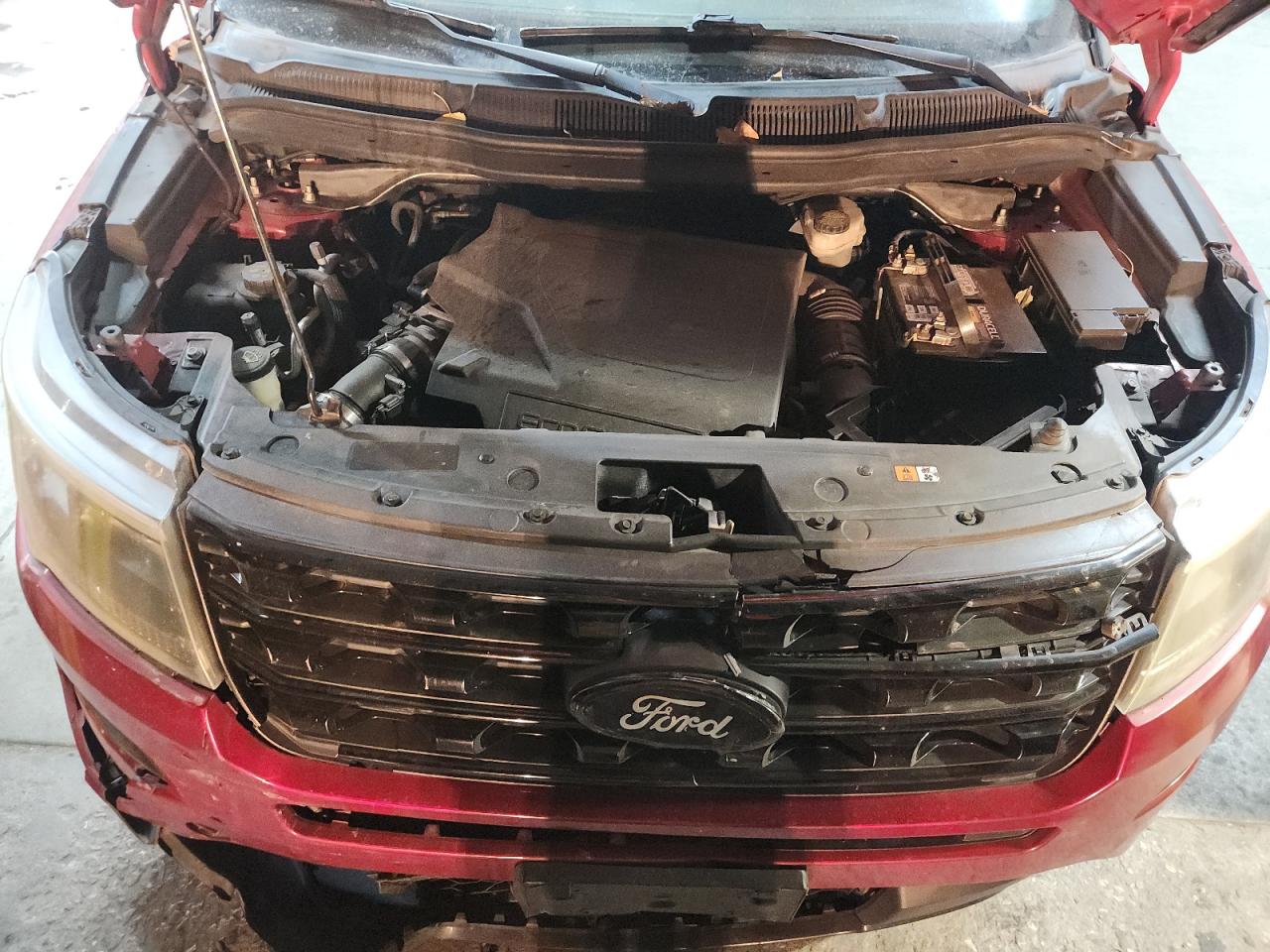 Ford Explorer Sport Image 12