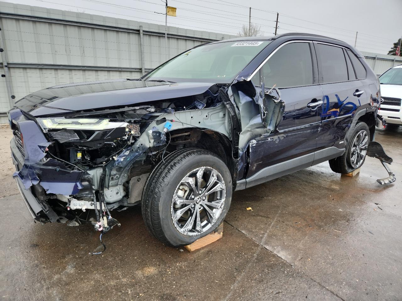 Toyota RAV4 Limited Image 1