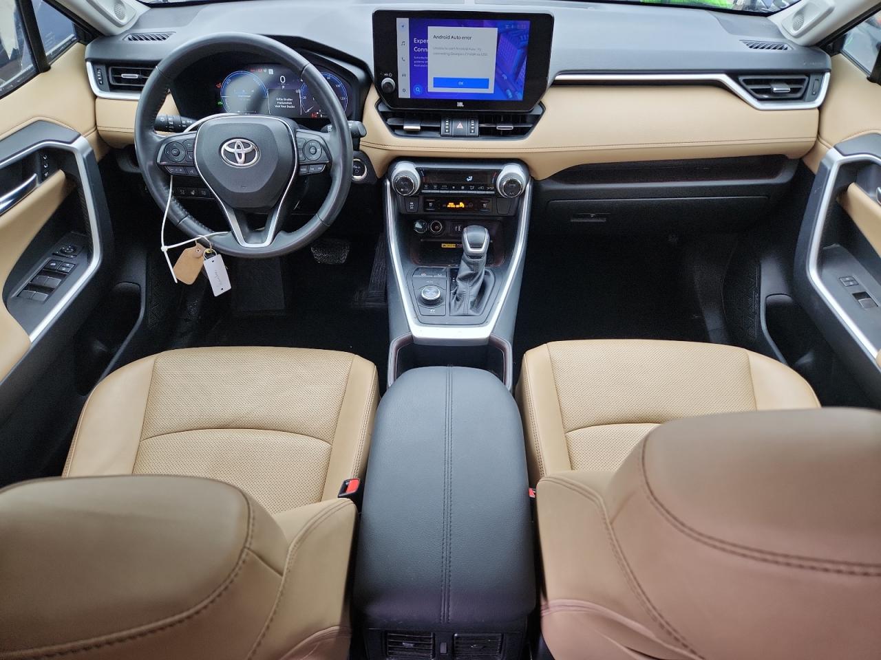 Toyota RAV4 Limited Image 3