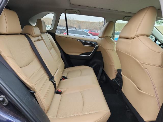 Toyota RAV4 Limited Image 9