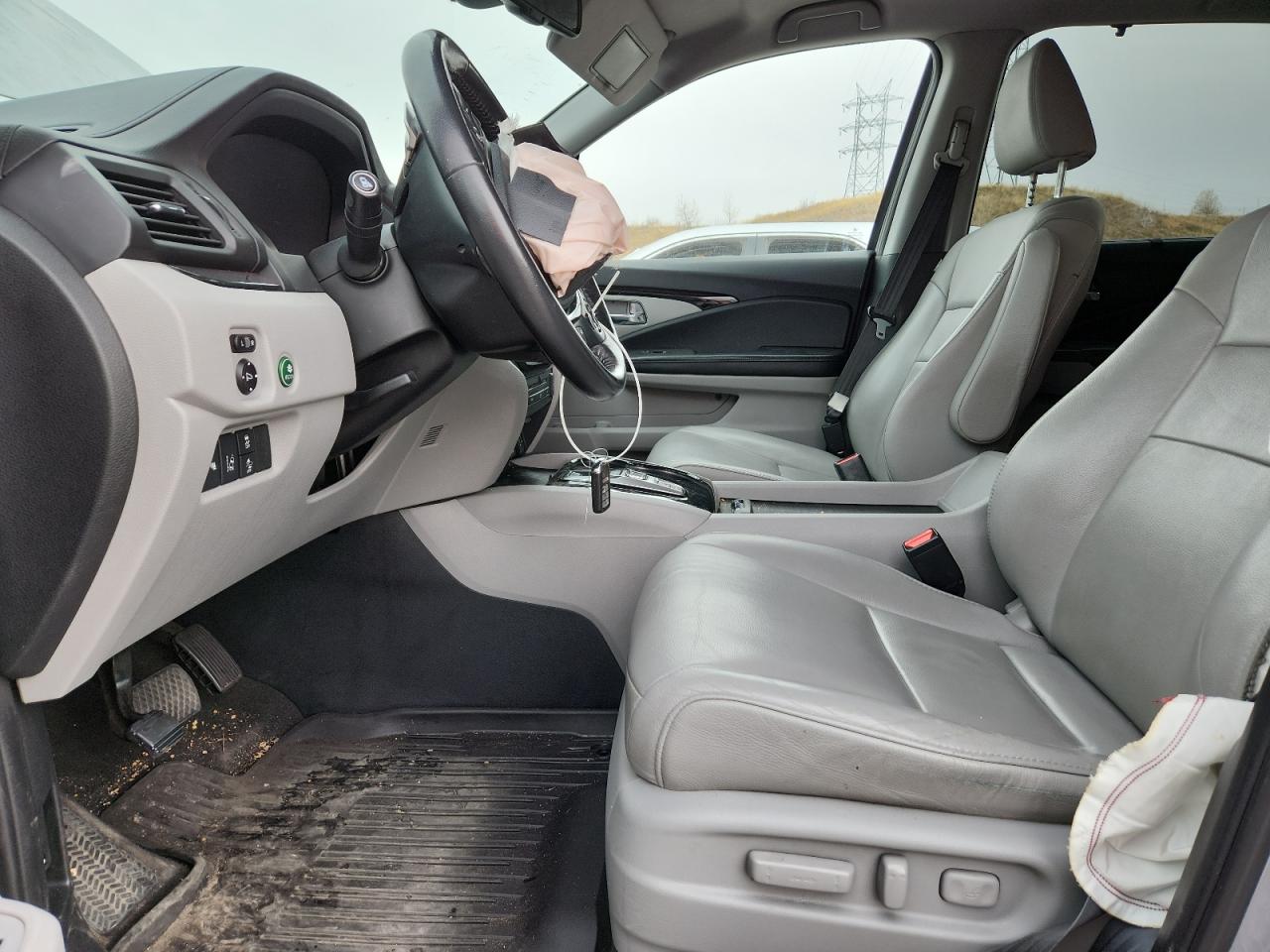 Honda Pilot Touring Image 12