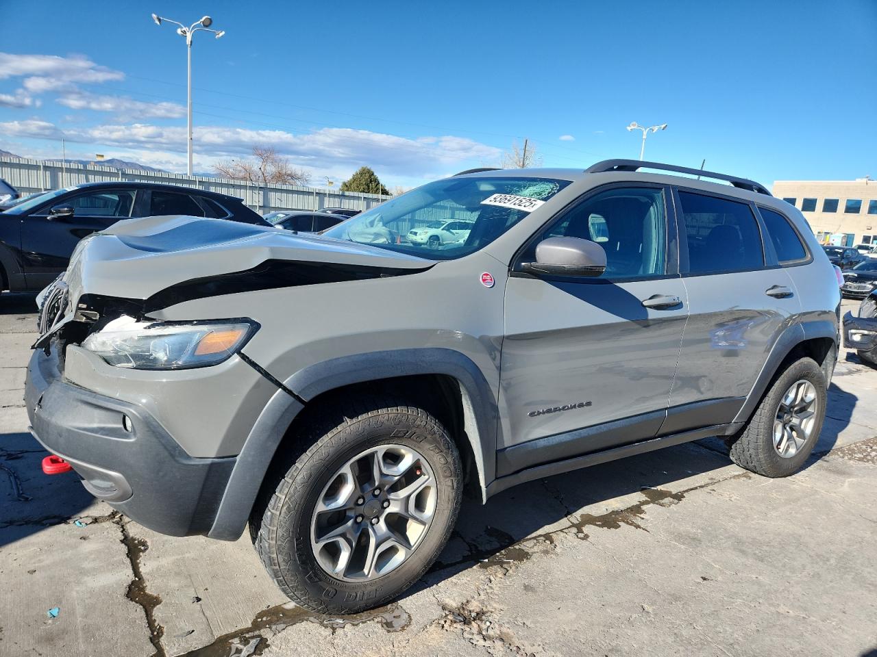 Jeep Cherokee Trailhawk Image 1