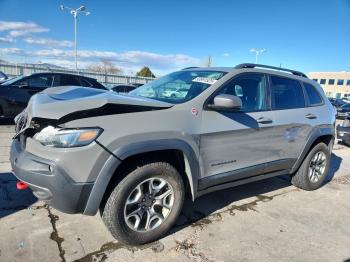  Salvage Jeep Cherokee