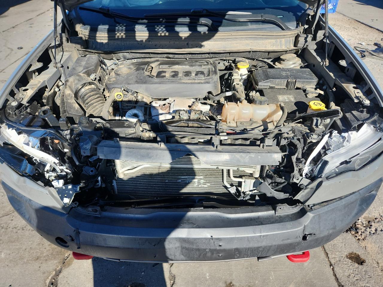 Jeep Cherokee Trailhawk Image 12