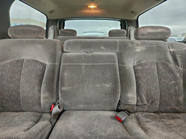 Chevrolet Suburban K1500 Image 4