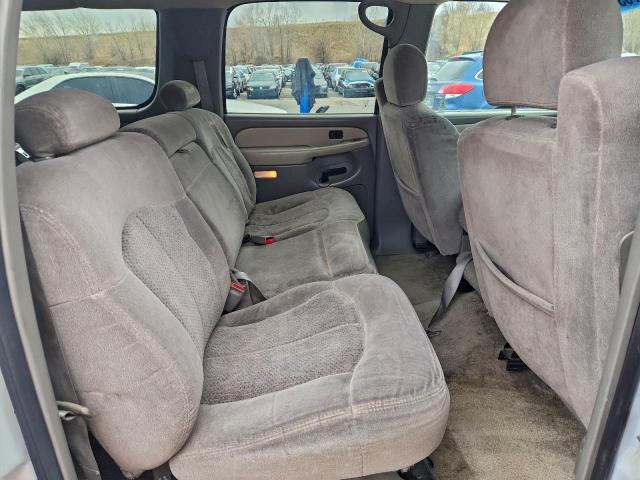 Chevrolet Suburban K1500 Image 11