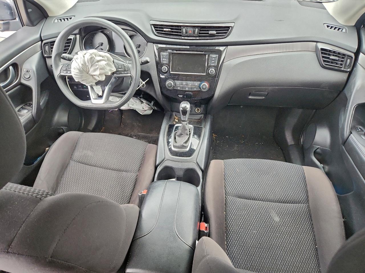 Nissan Rogue S Image 3