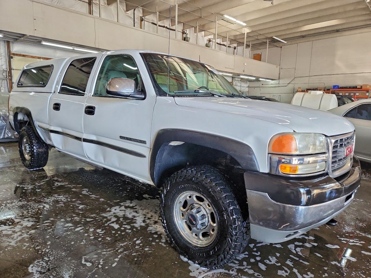 GMC Sierra K2500 Heavy Duty Image 11