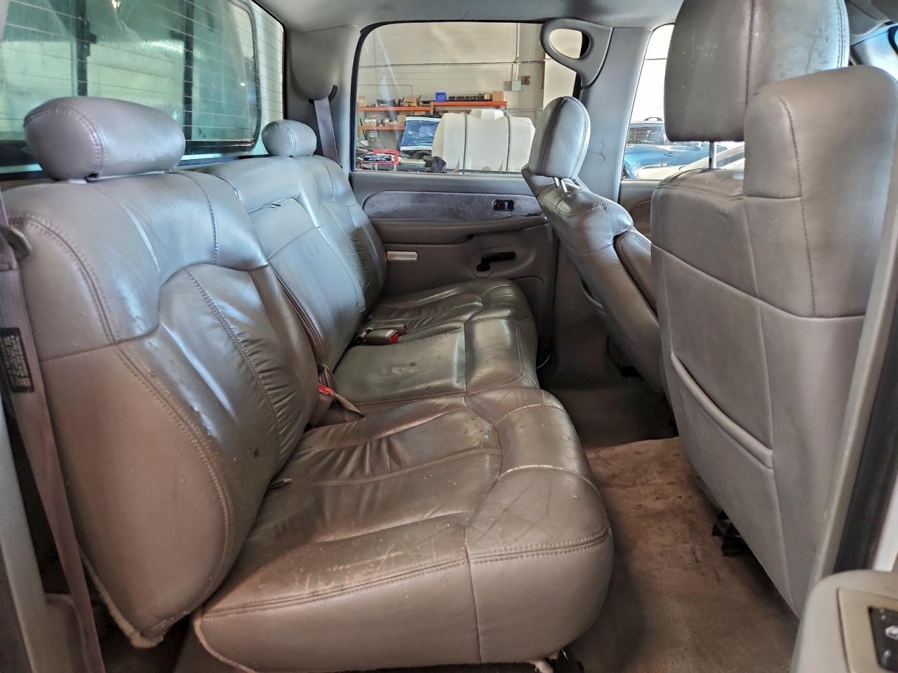 GMC Sierra K2500 Heavy Duty Image 9