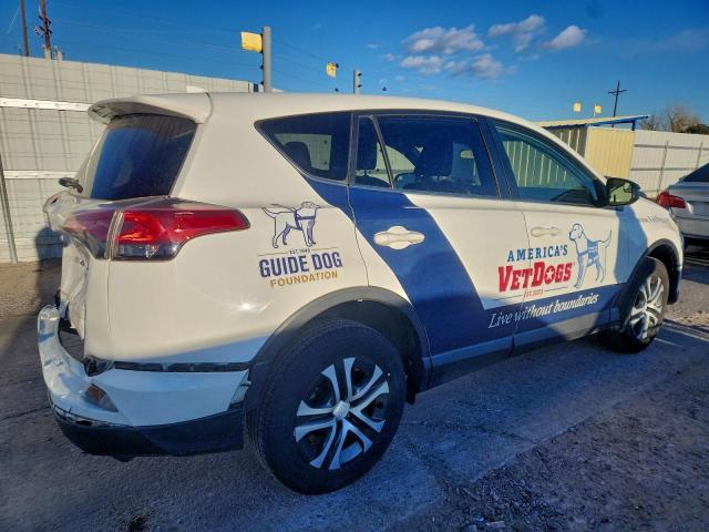 Toyota RAV4 Le Image 2