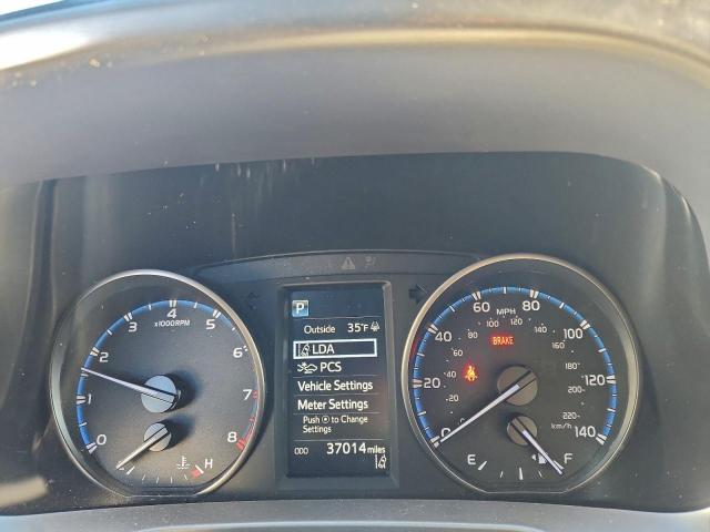 Toyota RAV4 Le Image 6