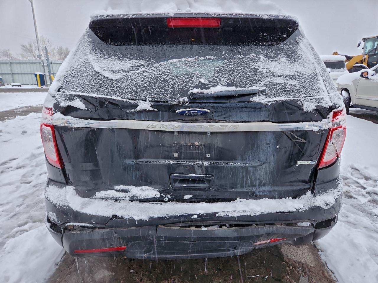 Ford Explorer Image 4