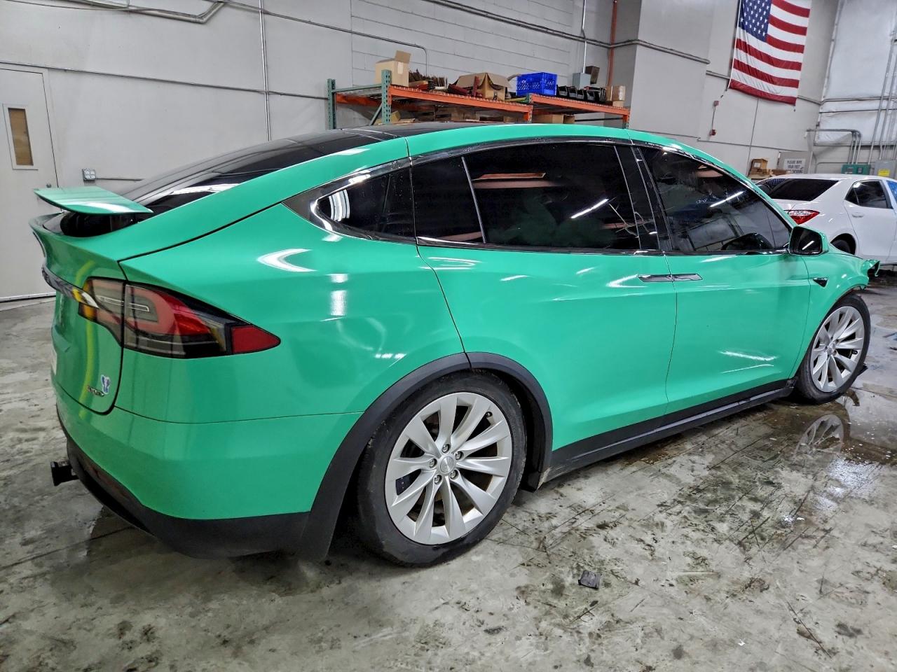 Tesla Model X Image 4