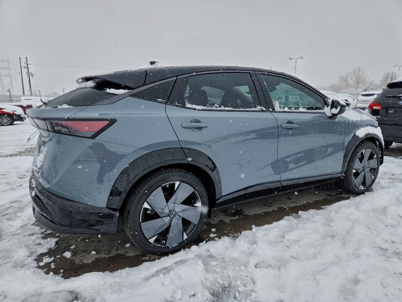 Nissan Ariya Platinum + Image 9