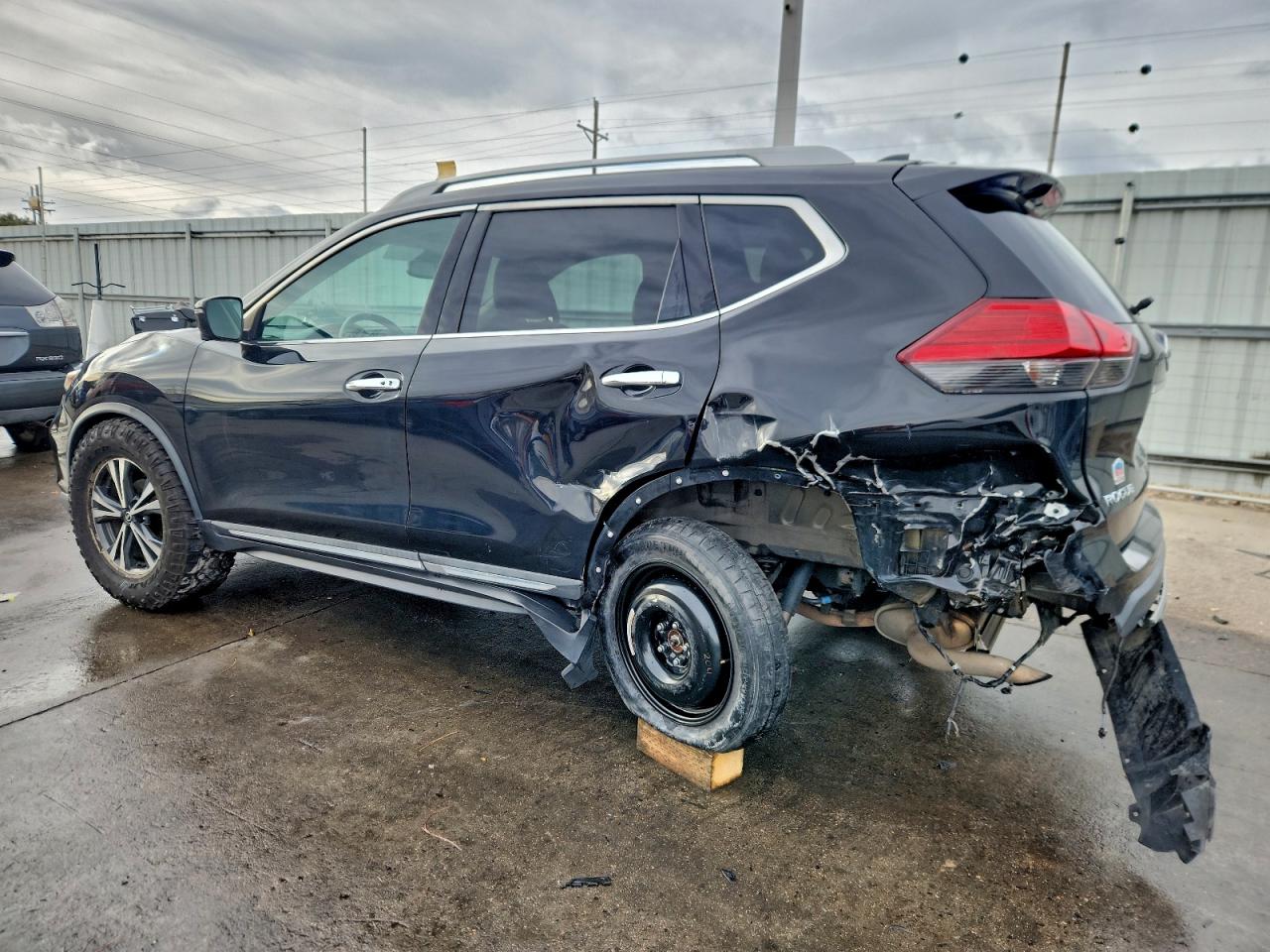 Nissan Rogue Sv Image 3