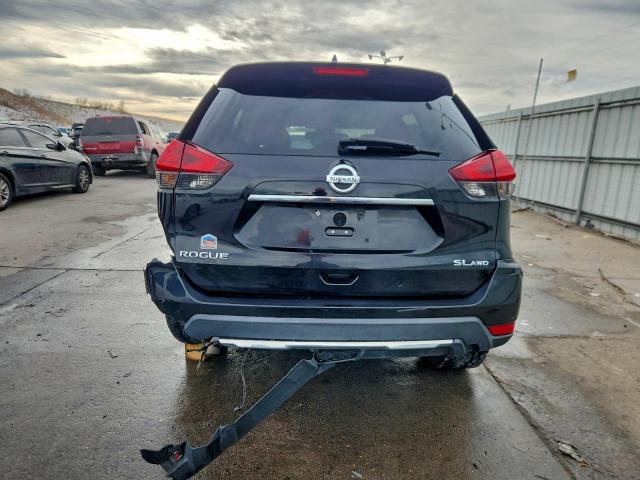 Nissan Rogue Sv Image 4