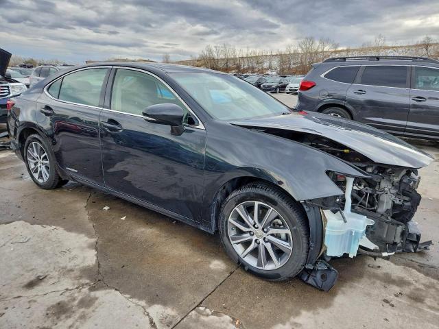 Lexus Es 300h Image 7