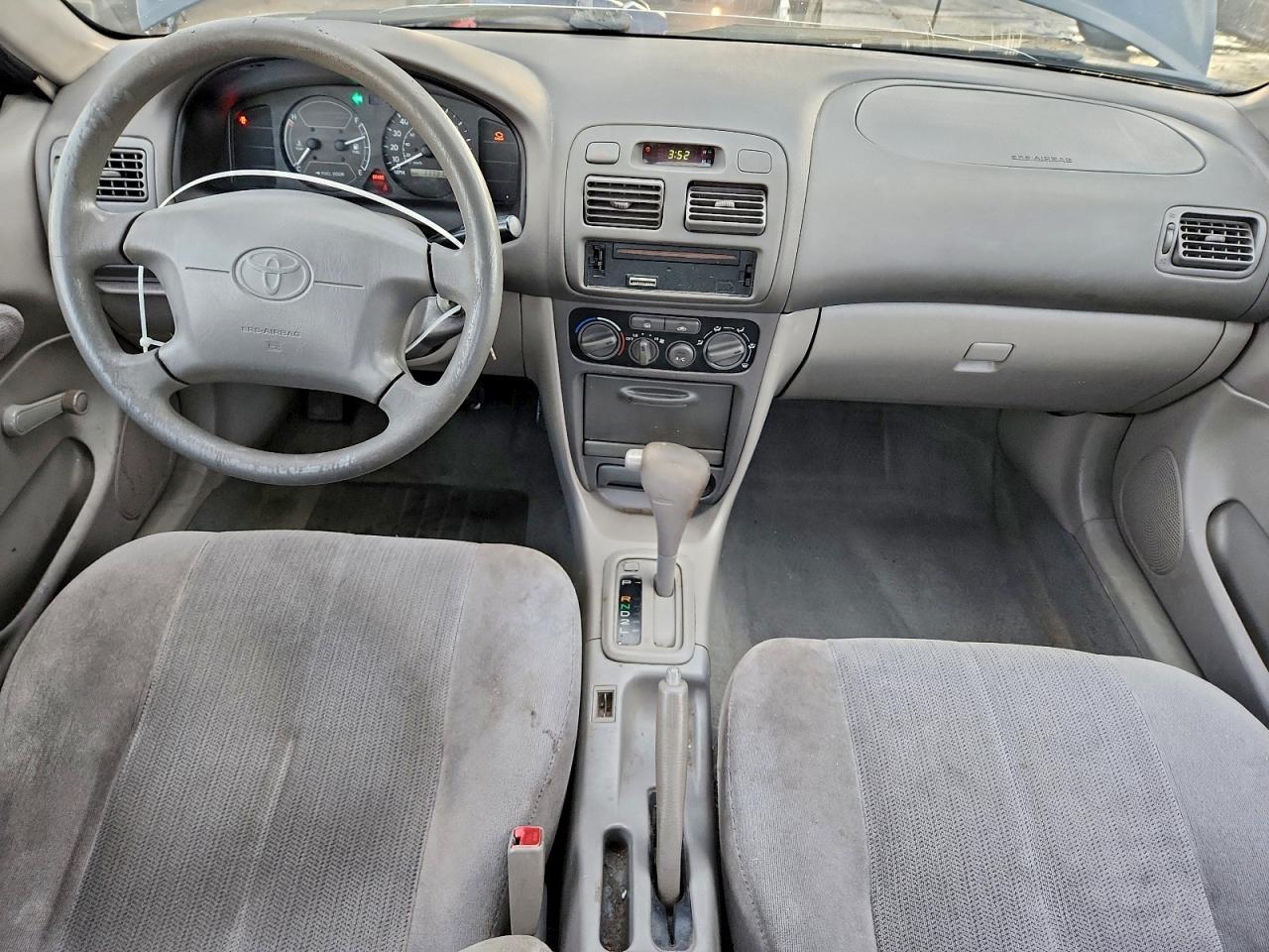 Toyota Corolla Ce Image 11