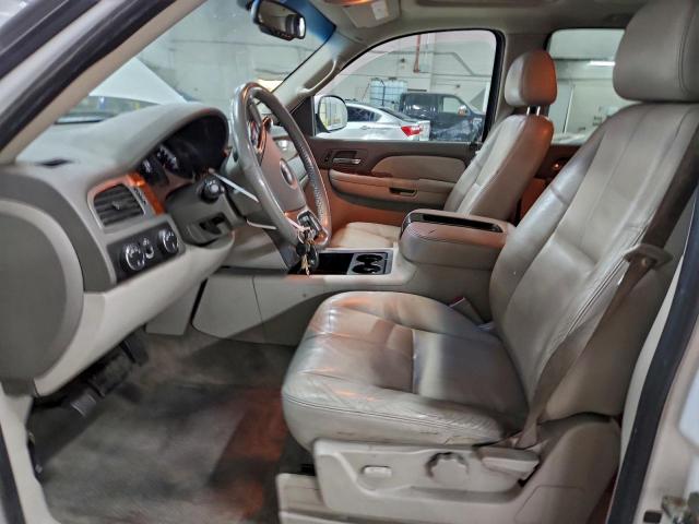 GMC Yukon Hybrid Image 8