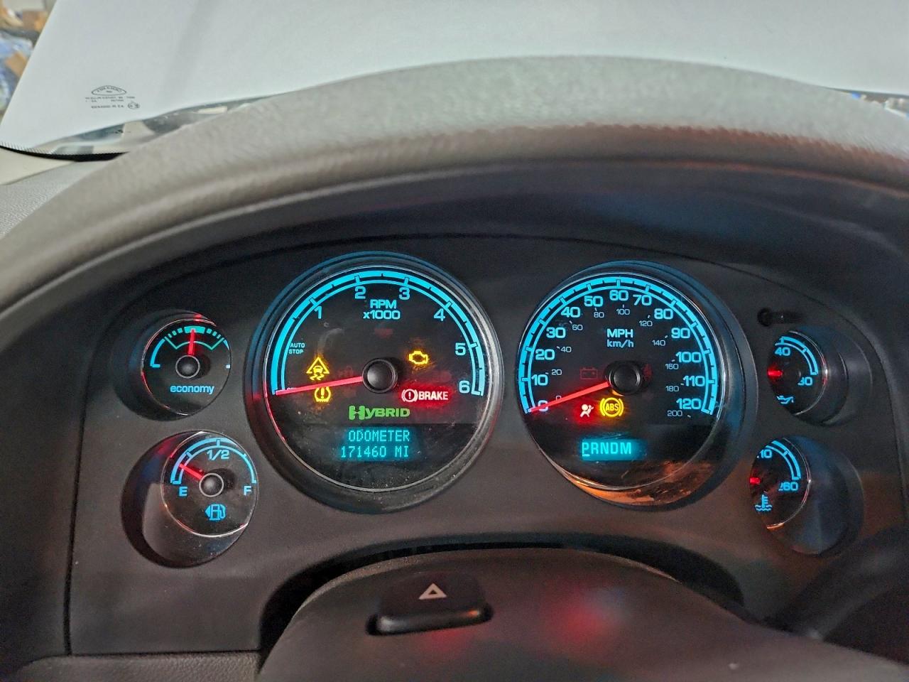 GMC Yukon Hybrid Image 9