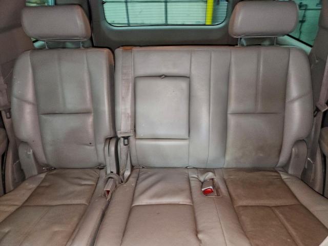 GMC Yukon Hybrid Image 12