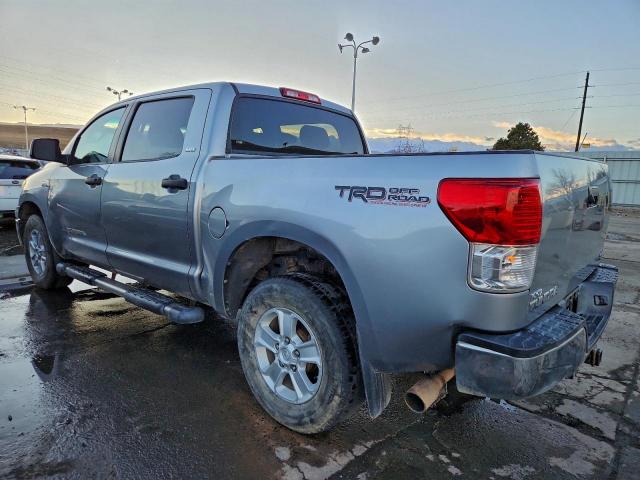 Toyota Tundra Crewmax Sr5 Image 2