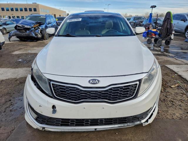 Kia Optima Hybrid Image 2