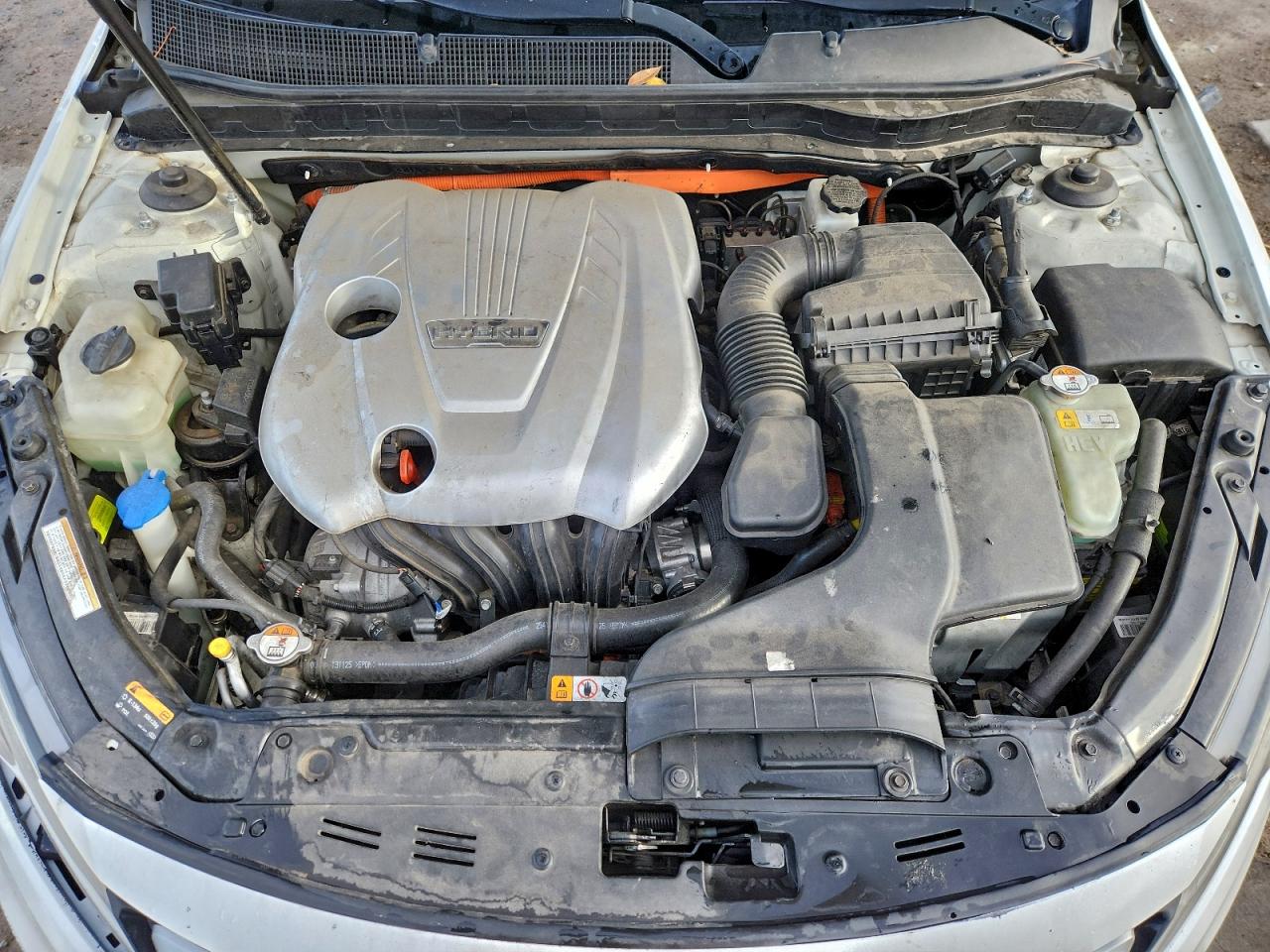 Kia Optima Hybrid Image 12