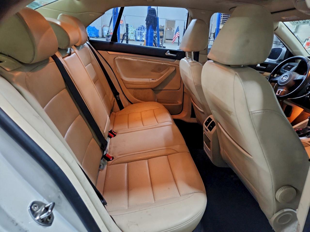 Volkswagen Jetta Se Image 12