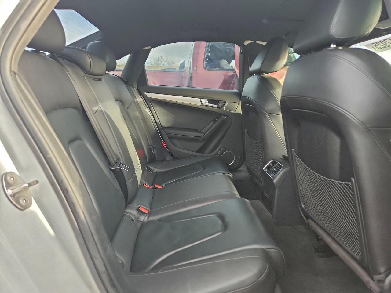 Audi A4 Premium Plus S-line Image 11