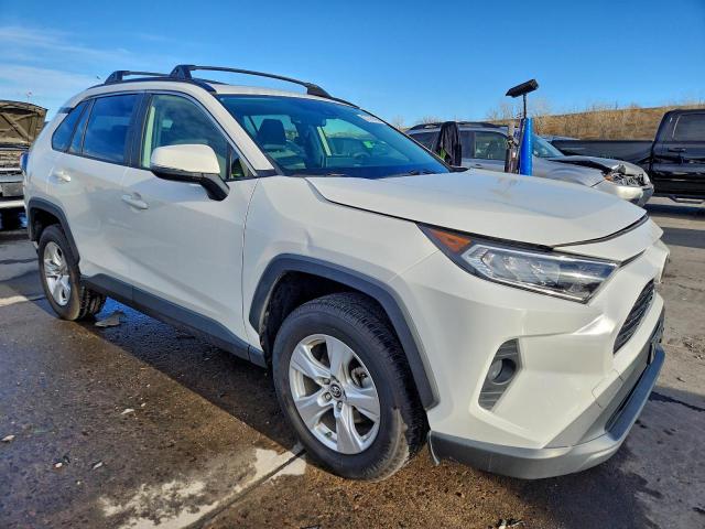 Toyota RAV4 Xle Image 11