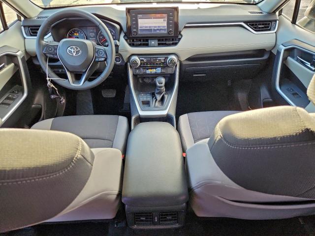 Toyota RAV4 Xle Image 4