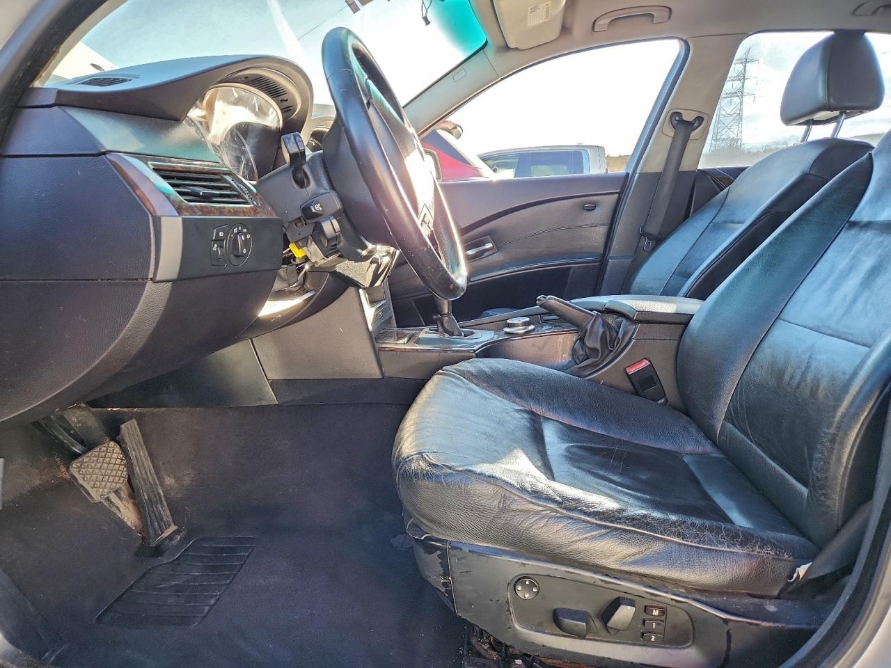 BMW 5 Series I Image 5