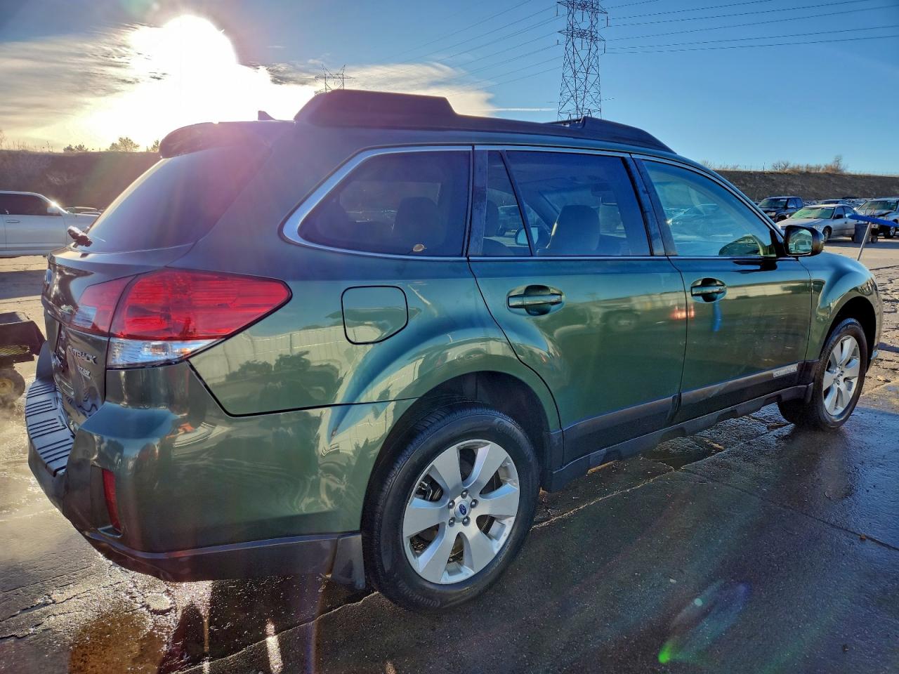 Subaru Outback 2.5i Limited Image 6