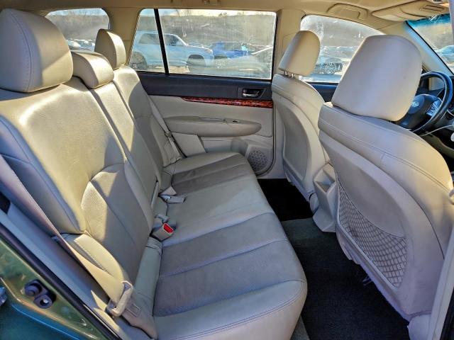 Subaru Outback 2.5i Limited Image 11