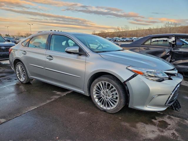 Toyota Avalon Xle Image 4