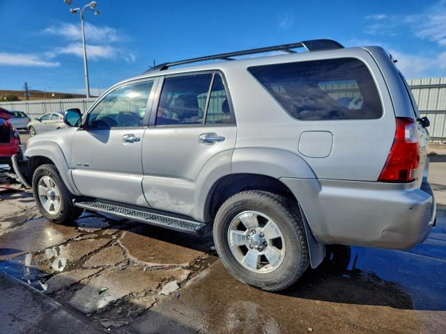 Toyota 4Runner Sr5 Image 2