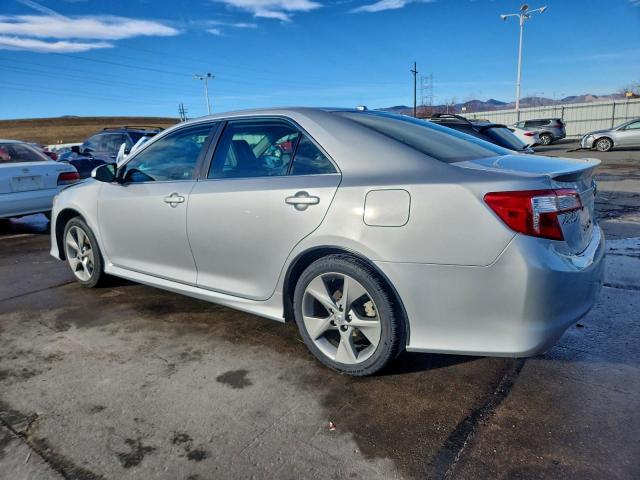 Toyota Camry Se Image 2