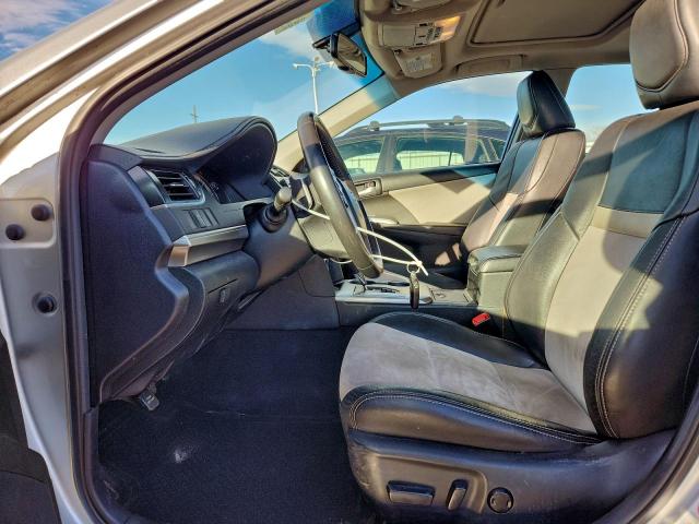 Toyota Camry Se Image 6