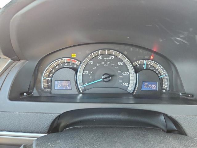 Toyota Camry Se Image 11