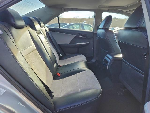 Toyota Camry Se Image 9