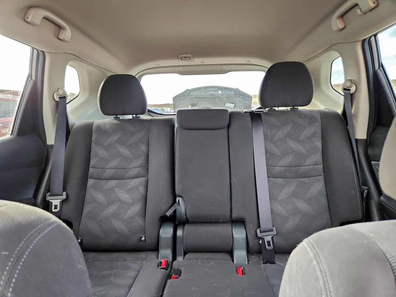 Nissan Rogue S Image 9