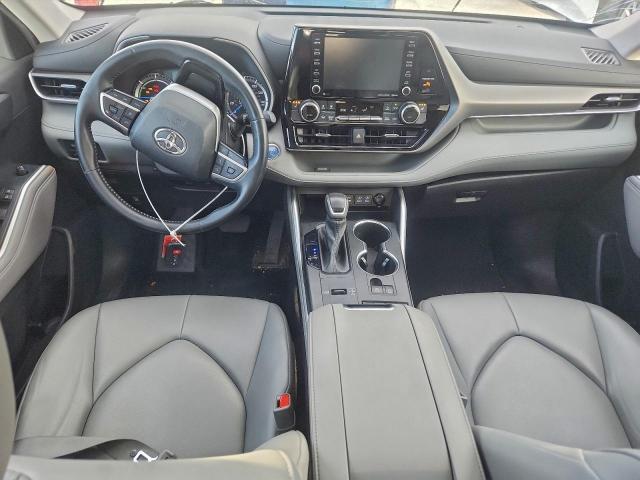 Toyota Highlander Hybrid Xle Image 3