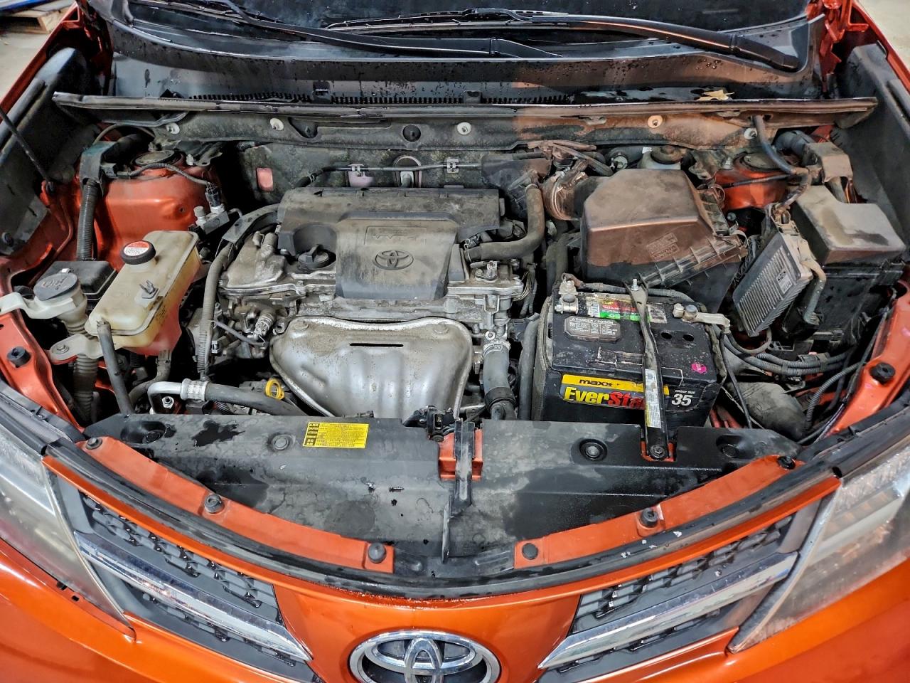 Toyota RAV4 Le Image 12