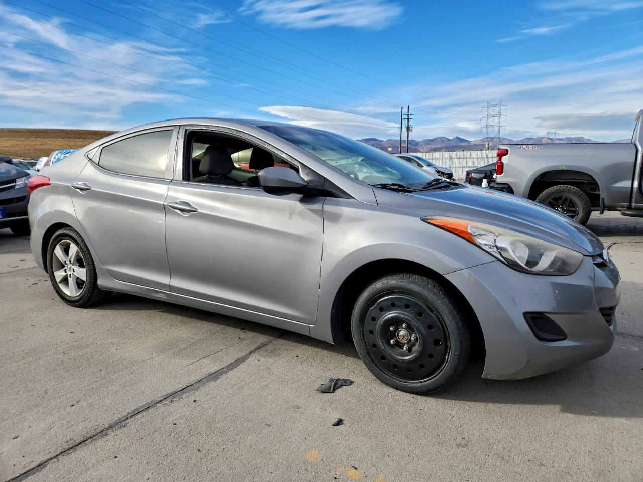 Hyundai ELANTRA Gls Image 12