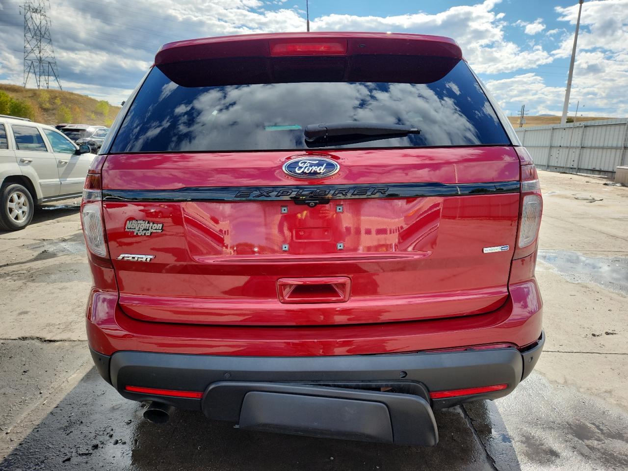 Ford Explorer Sport Image 10