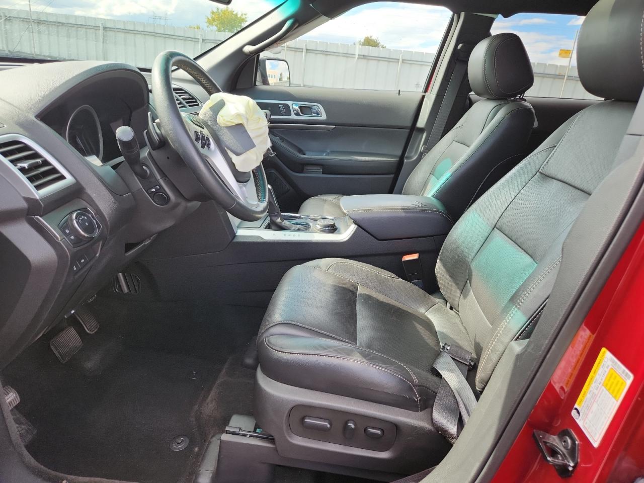 Ford Explorer Sport Image 9