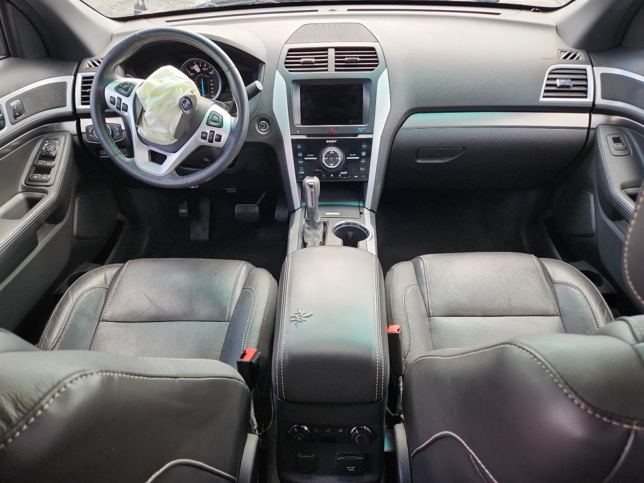 Ford Explorer Sport Image 12