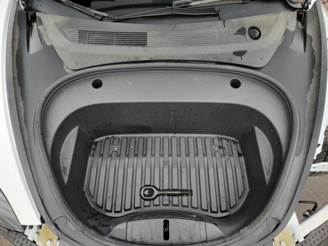Tesla Model 3 Image 7